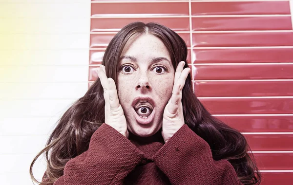 Crazy woman paranoid — Stock Photo, Image