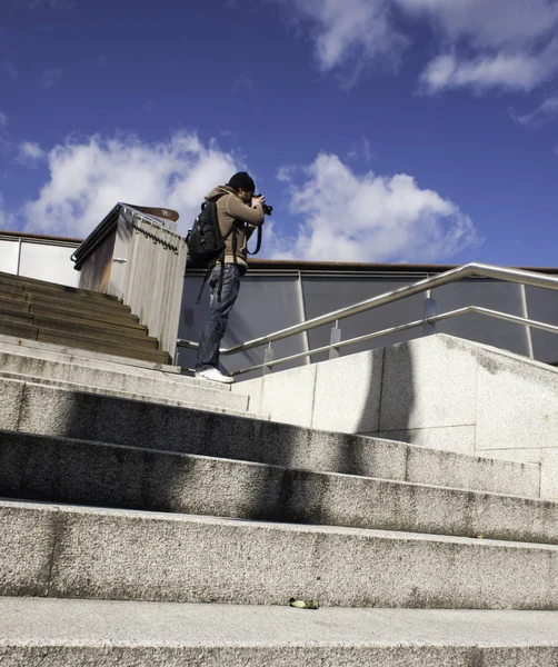 Man tar bilder — Stockfoto