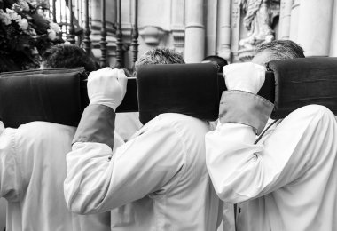 Paskalya alayı Cellat