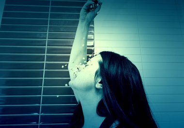 Kadın intihar hapları