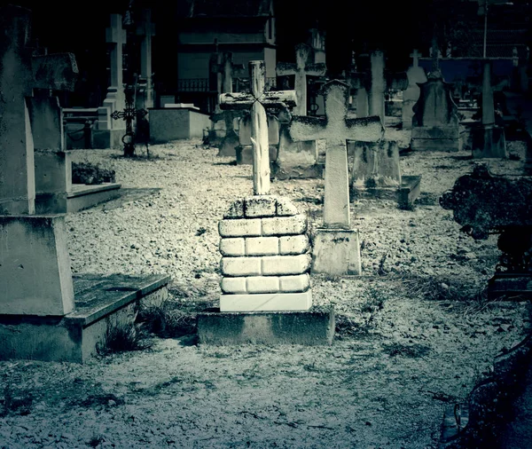 Cross medieval tomb — Stock Photo, Image