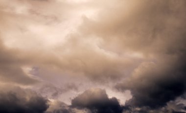 gökyüzündeki bulutlar