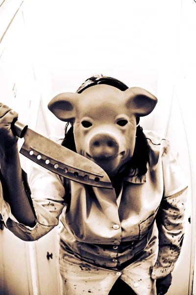 Свинина атакуючий ніж — стокове фото