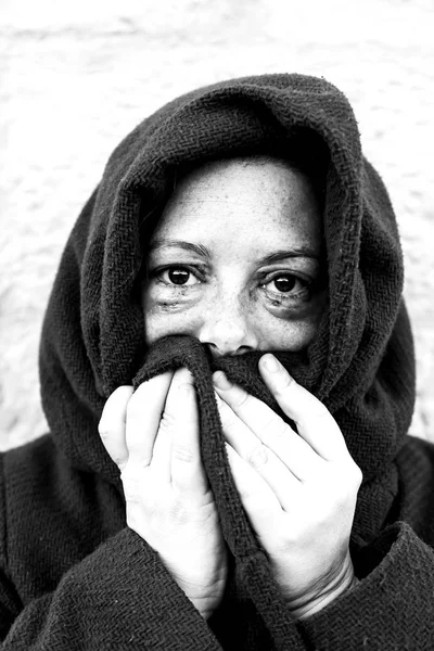 Woman with bruised eyes — Stock Photo, Image