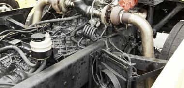 Metalik motor kamyon