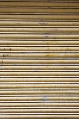 Turuncu paslı duvar