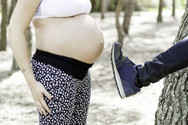 Mujer embarazada abusada — Foto de Stock