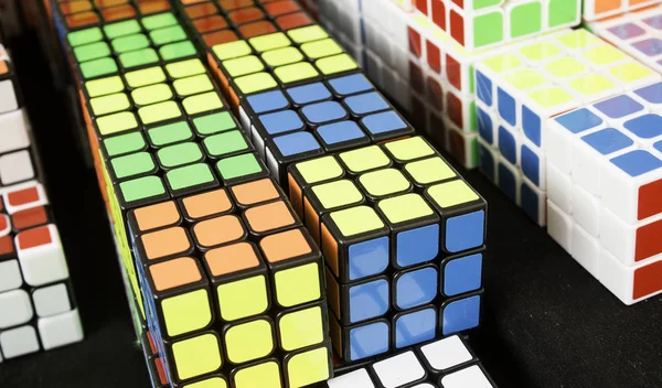 Cubo de Rubik juego —  Fotos de Stock