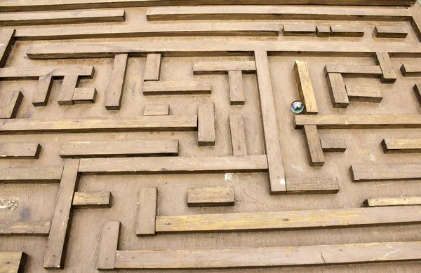 Labyrinth with marble — Stock Photo, Image