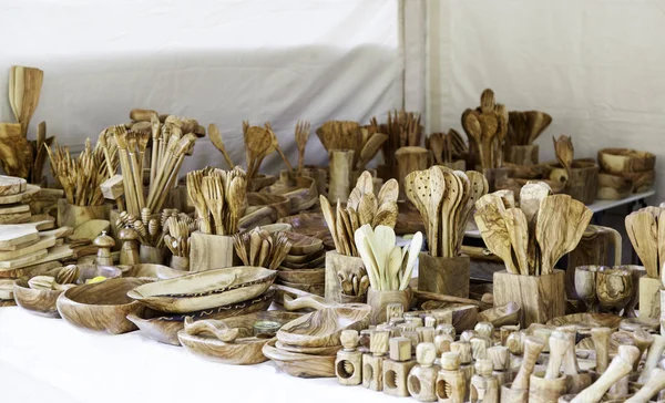 Cubiertos de madera hechos a mano — Foto de Stock