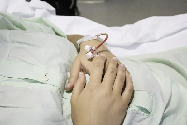 Mädchen krank Krankenhausbett — Stockfoto