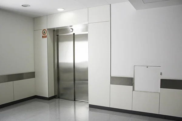 Hospital corredor interior — Fotografia de Stock