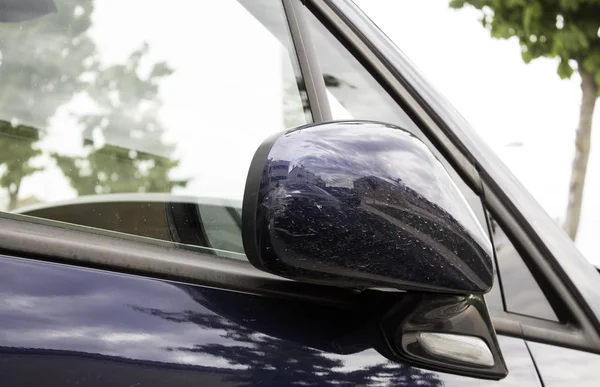 Carro dobrável espelho retrovisor — Fotografia de Stock