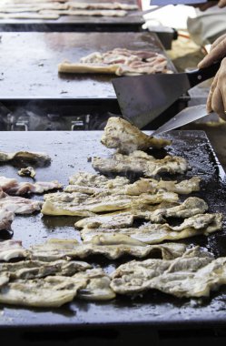 Domuz Kızartma Cook