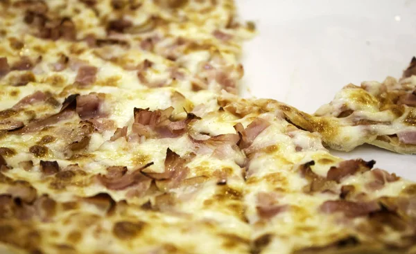 피자 베이컨 치즈 — 스톡 사진