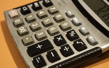 Mali kontrol etmek için hesap makinesi detay