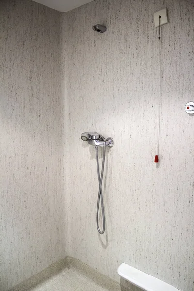 Hospital interior shower — Stockfoto