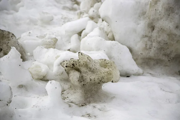 Gelo coberto de neve — Fotografia de Stock