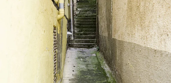 Callejón en la aldea — Foto de Stock