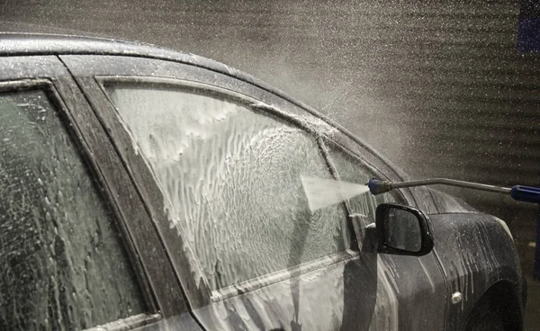Lavado de coches en coche —  Fotos de Stock