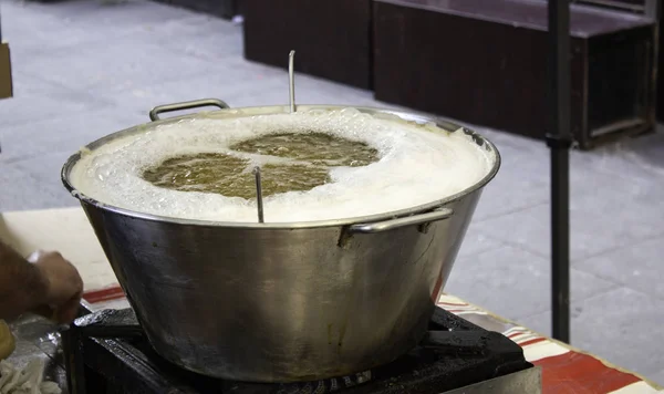 Pan with boiling oil — Stock Photo, Image