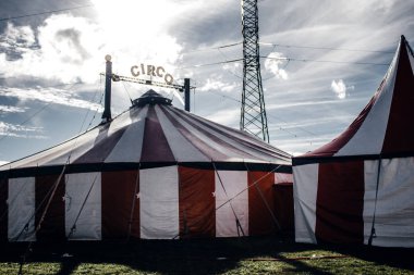 Sirk çadırı