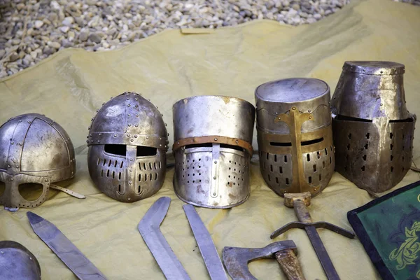 Armor medeltida hjälmar — Stockfoto
