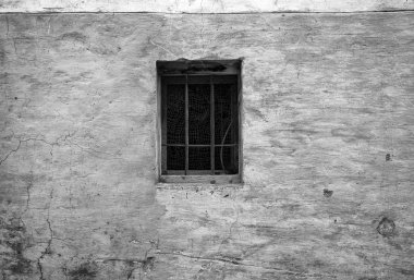 ahşap pencere kapalı