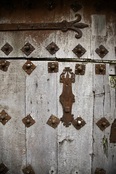 Dřevěné Dveře Starobylým Zámkem Konstrukcí Architekturou — Stock fotografie