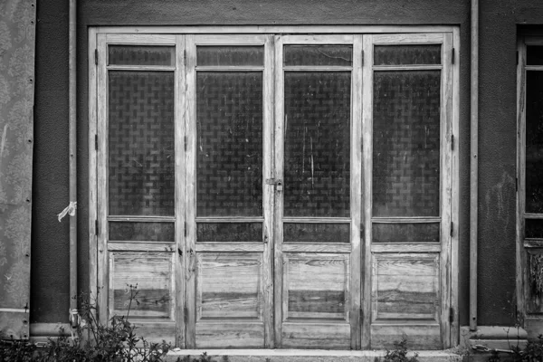 Porta Vidro Trancada Edifício Velho — Fotografia de Stock