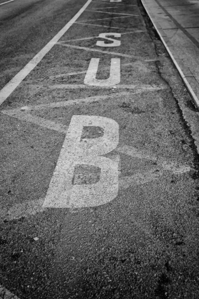 Ônibus Estrada Sinalizado Transporte Urbano — Fotografia de Stock