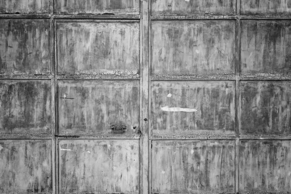 Rusty Green Door Industry Construction — Stock Photo, Image