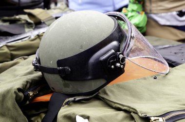 Patlayıcılar için koruyucu kask, koruma ve güvenlik detayları