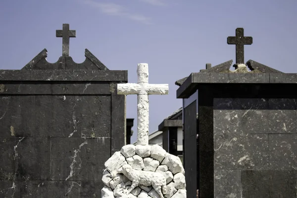 Cemitério Com Túmulos Espanha Símbolo Religioso — Fotografia de Stock