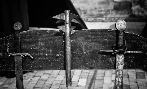 Středověké Meče Kovové Zbraně Historické Předměty — Stock fotografie