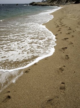 Temiz suyu, gezileri ve tatilleri olan doğal cennet plajı.
