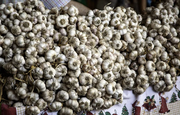 Knoblauch Auf Dem Markt Gewürz Und Lebensmitteldetails — Stockfoto