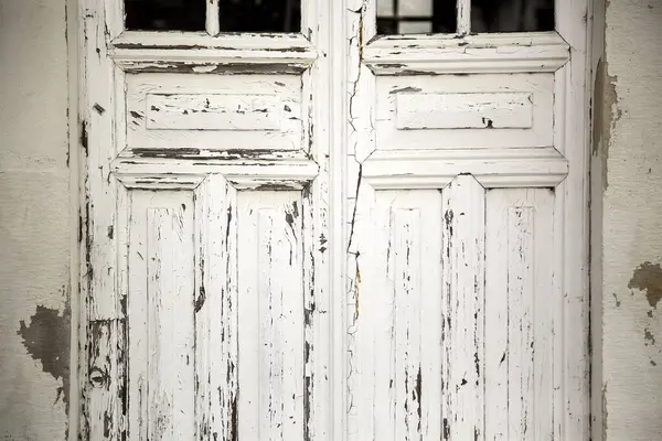 Staré Bílé Dřevěné Dveře Opuštěné Detaily — Stock fotografie