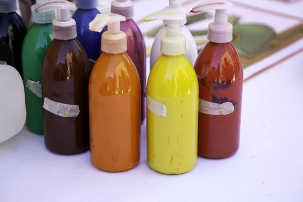 Flessen Van Gekleurde Verf Decoratie Verf Detail — Stockfoto