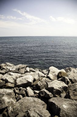 Deniz taşı barajı, sahil güvenliği ve koruma