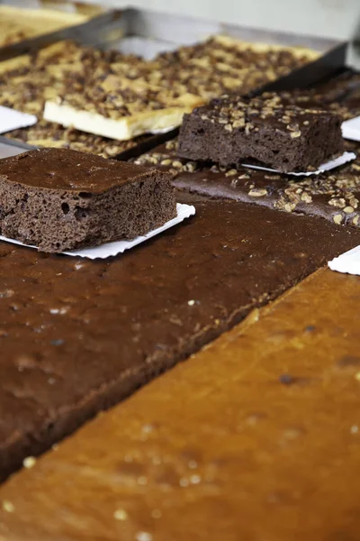 Bolo Chocolate Esponja Amêndoa Confeitaria Sobremesas Doces Delicioso — Fotografia de Stock