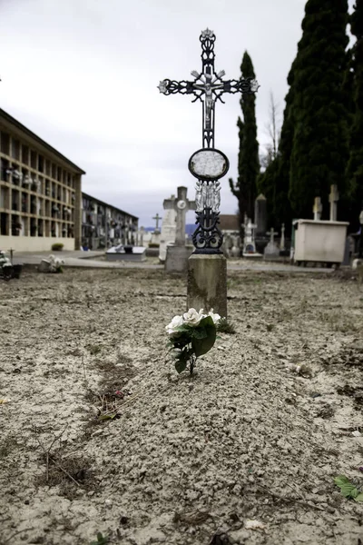 Spanya Mezarı Olan Bir Mezarlık Dini Sembol — Stok fotoğraf