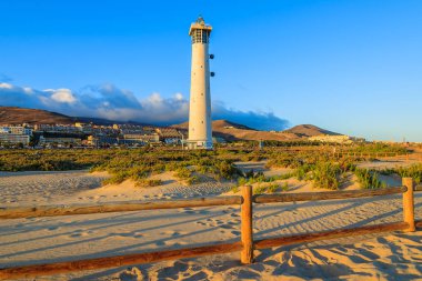 Deniz feneri günbatımı ışık, Fuerteventura, Kanarya Adaları, İspanya Jandia Yarımadası Morro Jable sahilde