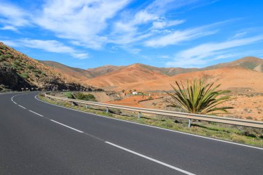 Pajara Köyü Fuerteventura, Kanarya Adaları, İspanya'nın kırsal manzara içinde doğal yol