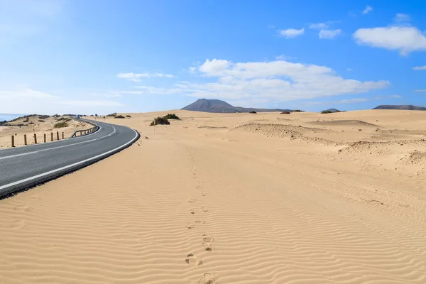 Carretera Paisaje Desértico Dunas Arena Parque Nacional Corralejo Fuerteventura Islas — Foto de Stock