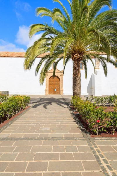 Pohled Krásná Katedrála Santa Maria Betancuria Ostrově Fuerteventura Španělsko — Stock fotografie