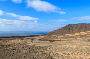 Jandia Yarımadası, Fuerteventura, Kanarya Adaları, İspanya kumsalda Cofete Morro Jable yerel asfaltsız yol