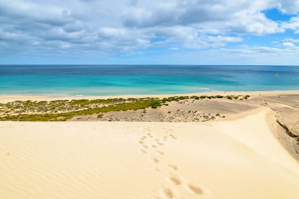 Πατημασιές Στην Άμμο Αμμόλοφος Επάνω Sotavento Παραλία Jandia Χερσονήσου Φουερτεβεντούρα — Φωτογραφία Αρχείου