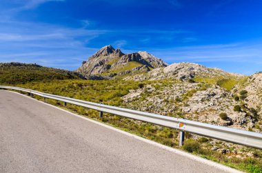 Dağ manzarası Mayorka Adası, İspanya'nın doğal yol