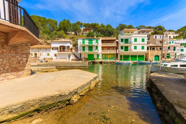 西班牙马略卡岛 Figuera 小渔村和港口的看法 — 图库照片